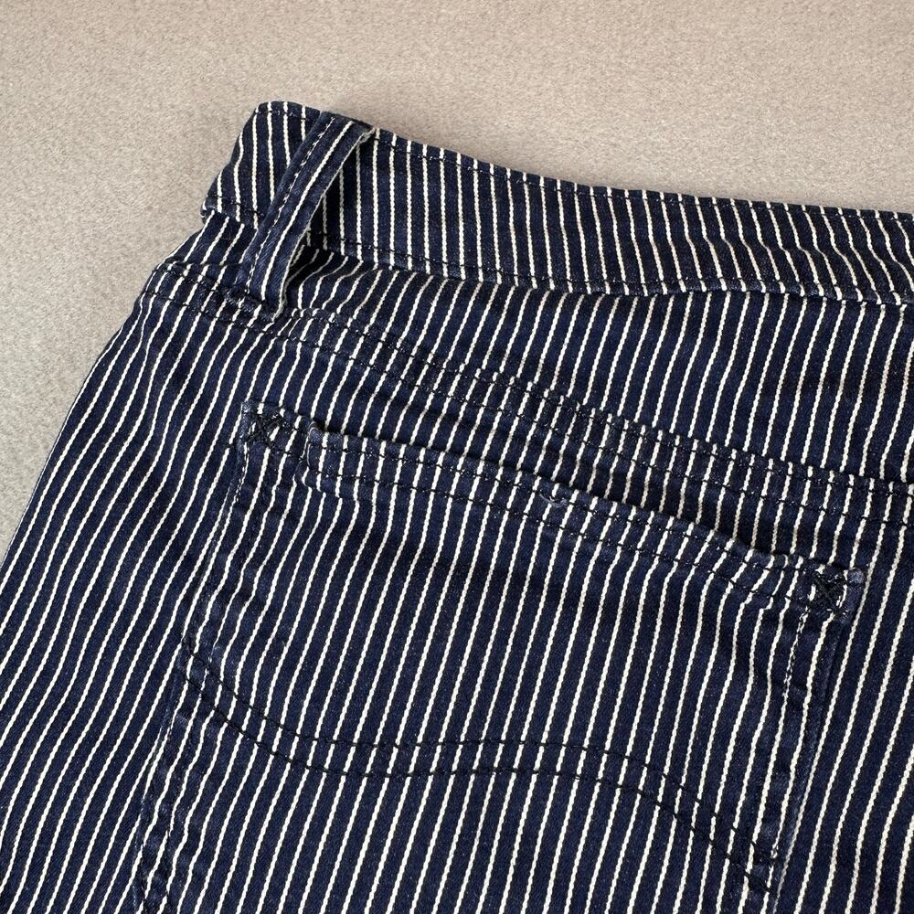 Lee Shorts Womens 14 Blue White Striped Regular Fit Mid Rise Summer Casual - Picture 12 of 16